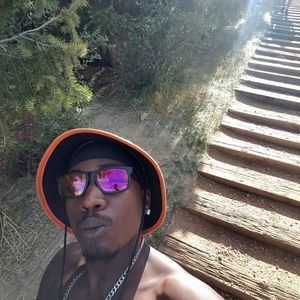 Meet your Posher, Francis